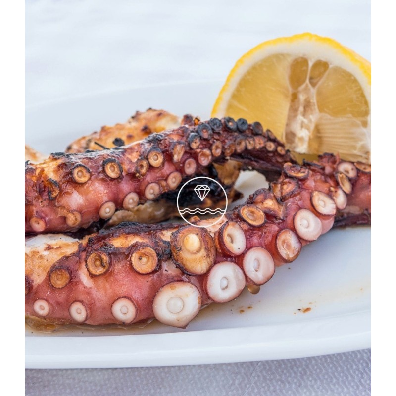 Sugerencia de presentación de la pata de pulpo de la Mariscada en familia de Mariscos Anamar